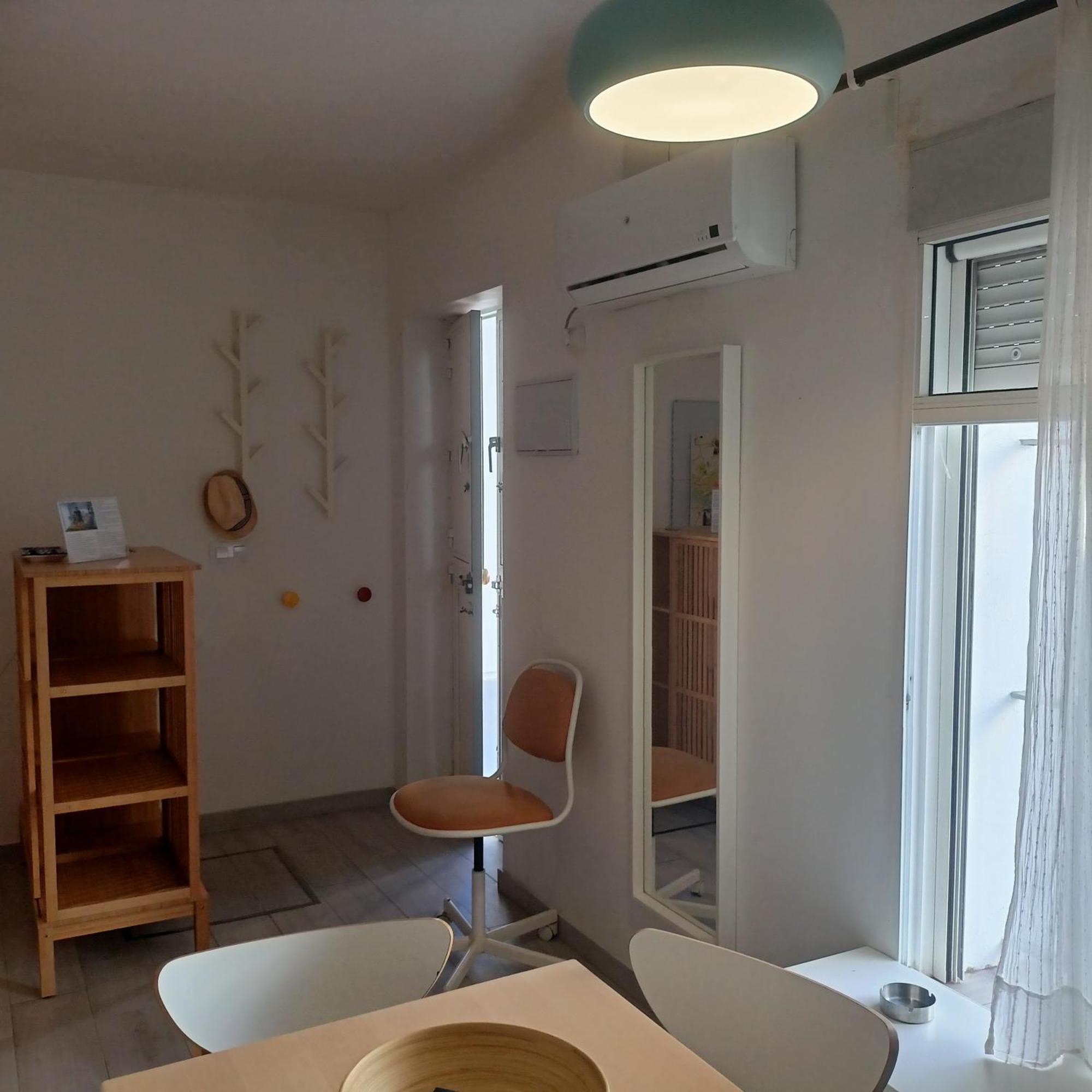 La Casa De Viajantes * Seville